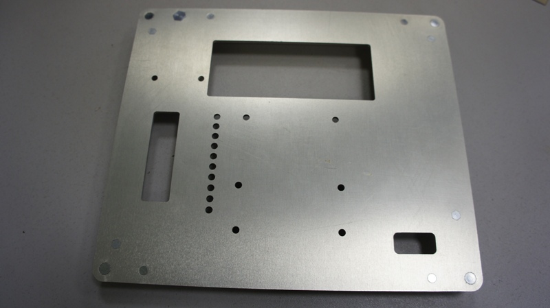 алюминиевая панель прибора, изготовление металлических лицевых панелей прибора на заказ